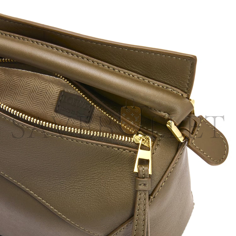 LOEWE MINI PUZZLE BAG IN CLASSIC CALFSKIN A510P88X26-3969 (18*12.5*8cm) LOEWE MINI PUZZLE BAG IN CLASSIC CALFSKIN A510P88X26-3969 (18*12.5*8cm)