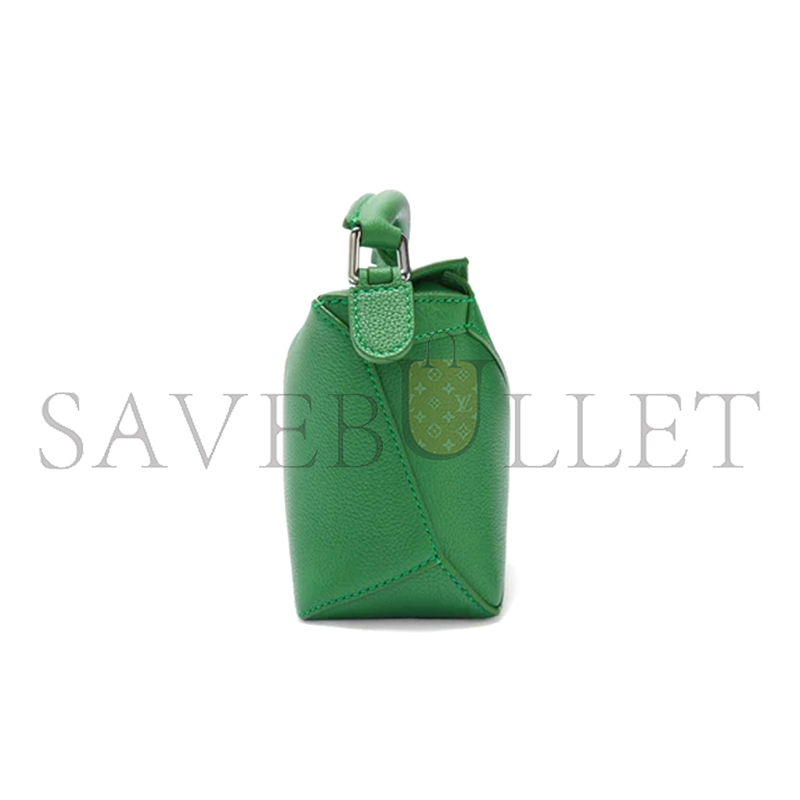 LOEWE MINI PUZZLE BAG IN SOFT GRAINED CALFSKIN A510P88X41-4748 (18*12.5*8cm) LOEWE MINI PUZZLE BAG IN SOFT GRAINED CALFSKIN A510P88X41-4748 (18*12.5*8cm)