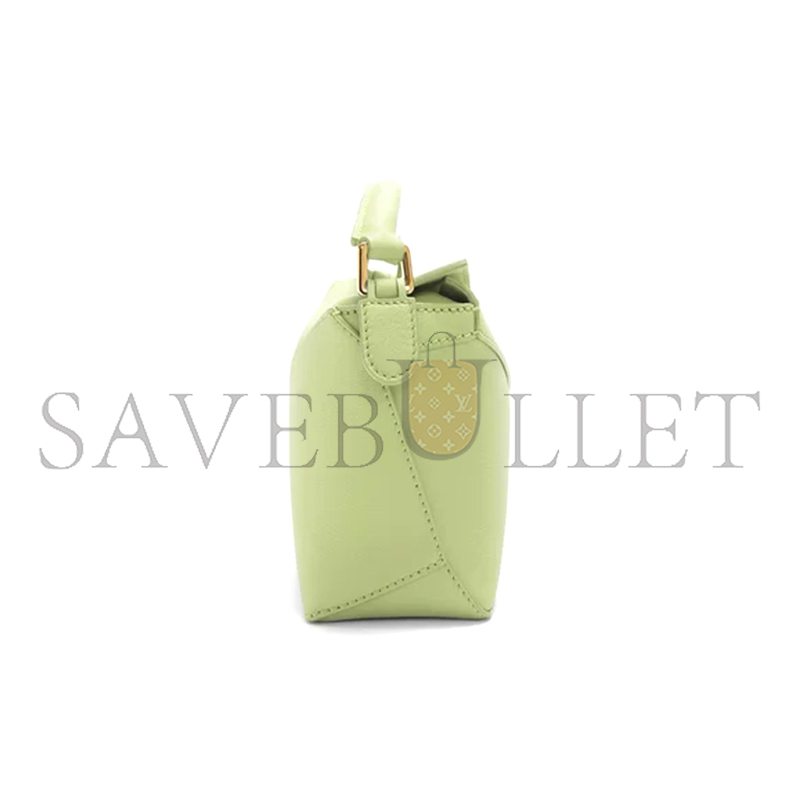 LOEWE MINI PUZZLE EDGE BAG IN CLASSIC CALFSKIN A510P88X26-3916 (18*12.5*8cm) LOEWE MINI PUZZLE EDGE BAG IN CLASSIC CALFSKIN A510P88X26-3916 (18*12.5*8cm)