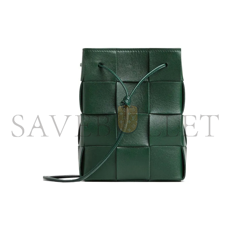 BOTTEGA VENETA LARGE CASSETTE BUCKE 680218VCQC43035 (18*14*14cm)
